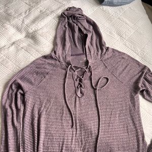 American eagle lace front hooded long sleeve